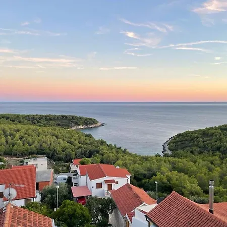 Sunrise Sunset Seaview Walk To Vis Iconic Beaches Apartment